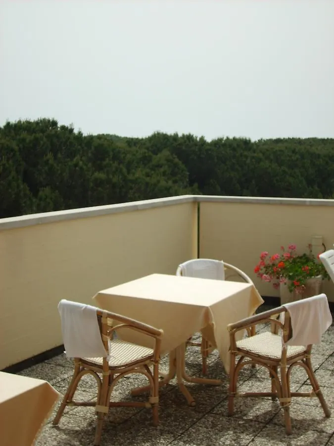 Hotel Valentino Pinarella 3*,